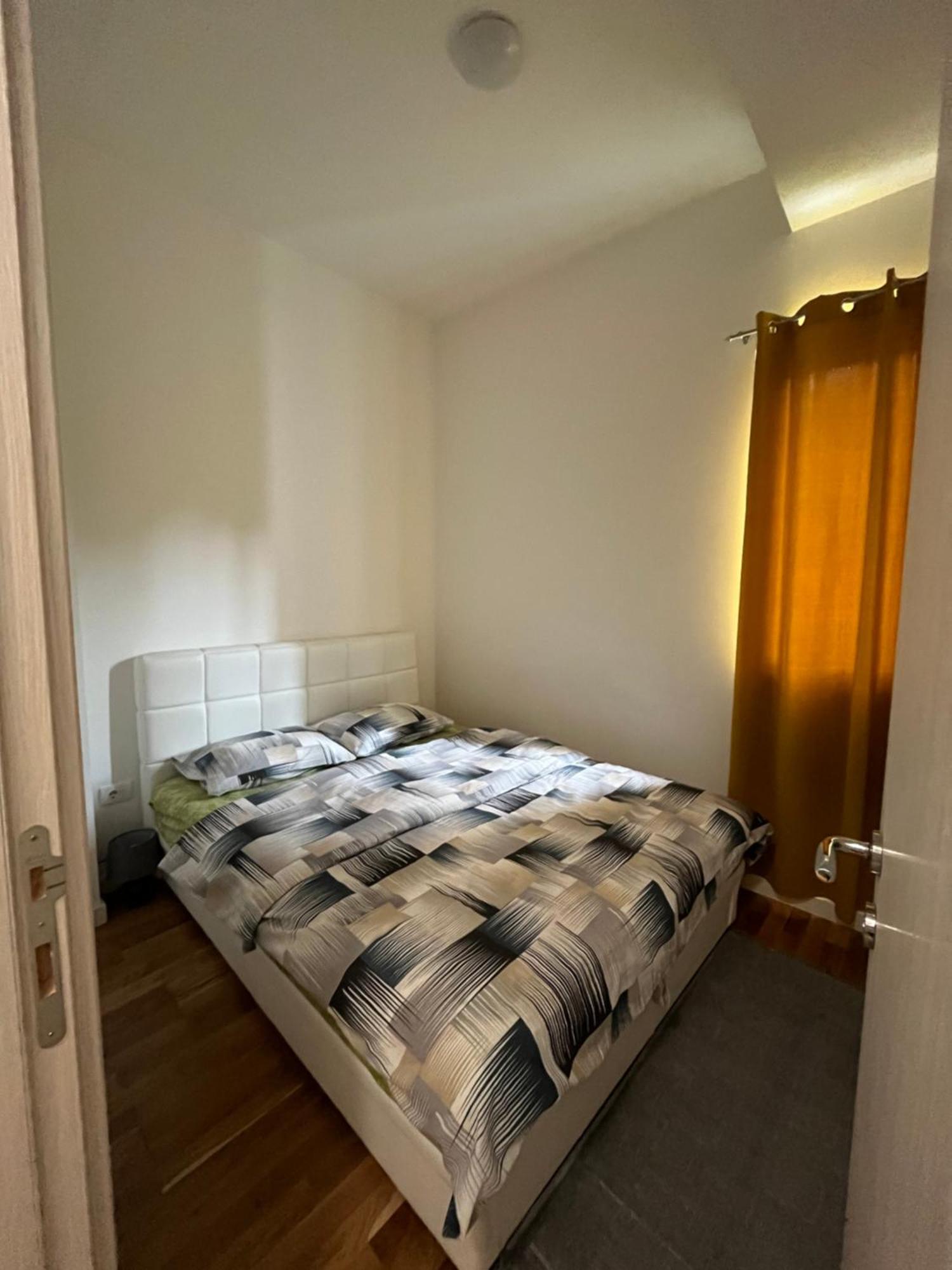Apartment Dora Cetinje Exterior photo